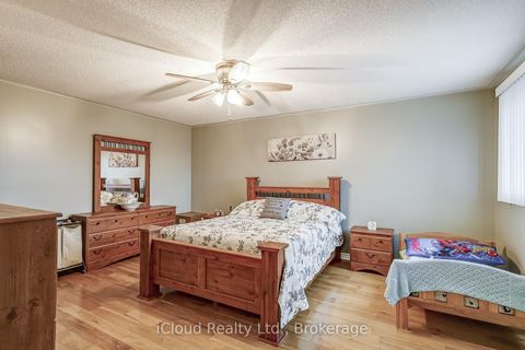 Photo 25 at 9 Timothy Lane S, Holly, Barrie