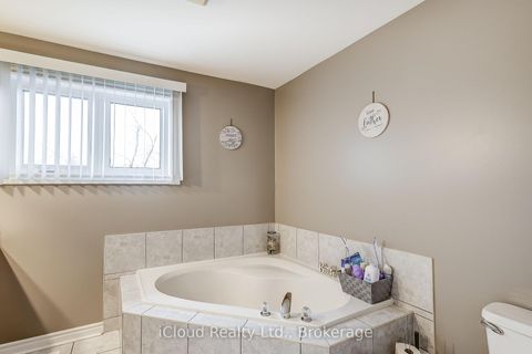 Photo 26 at 9 Timothy Lane S, Holly, Barrie