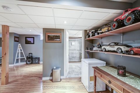 Photo 37 at 9 Timothy Lane S, Holly, Barrie