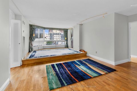 Photo 9 at 609 - 130 Carlton Street, South St. James Town, Toronto