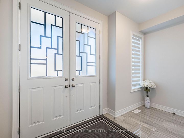 Photo 4 at 21 Goodview Drive, Wellington North, Brampton