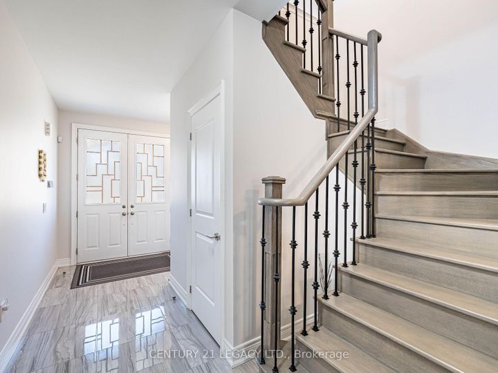 Photo 7 at 21 Goodview Drive, Wellington North, Brampton