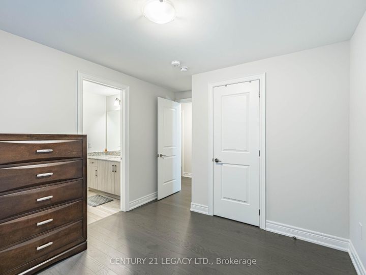 Photo 14 at 21 Goodview Drive, Wellington North, Brampton