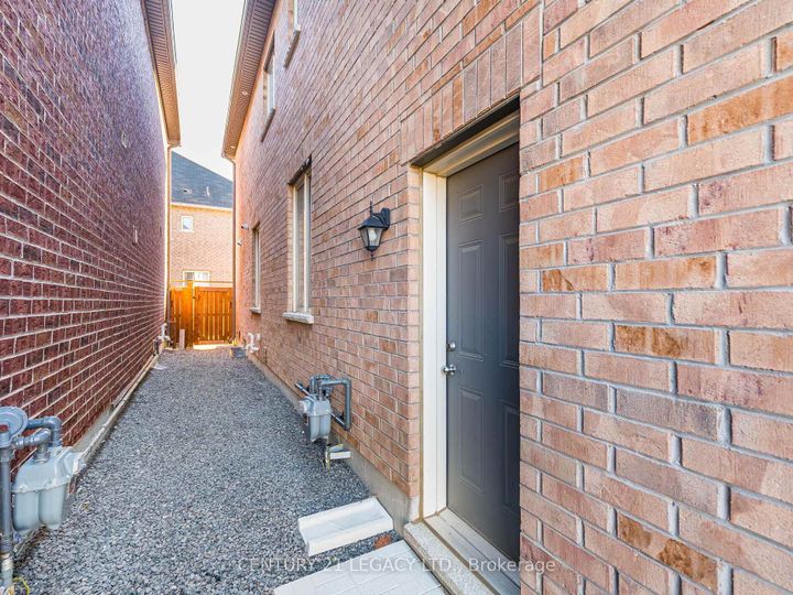 Photo 16 at 21 Goodview Drive, Wellington North, Brampton