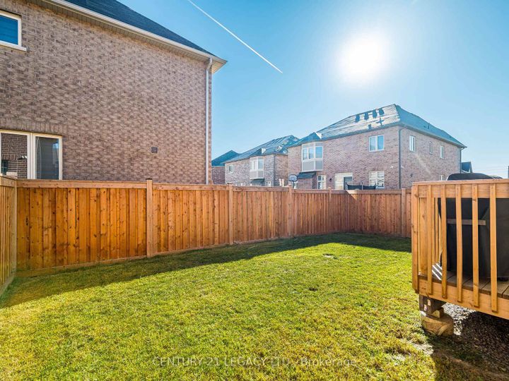 Photo 19 at 21 Goodview Drive, Wellington North, Brampton