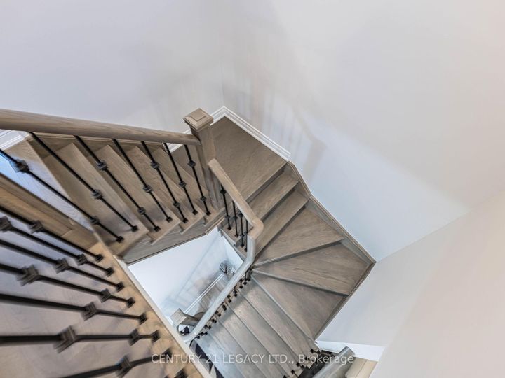 Photo 42 at 21 Goodview Drive, Wellington North, Brampton