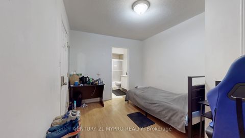 Photo 13 at 643 Sentinel Road, York University Heights, Toronto