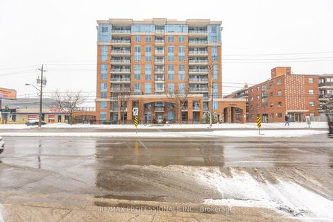 Photo 1 at 1004 - 2772 Keele Street, CFB, Toronto