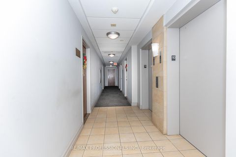 Photo 7 at 1004 - 2772 Keele Street, CFB, Toronto