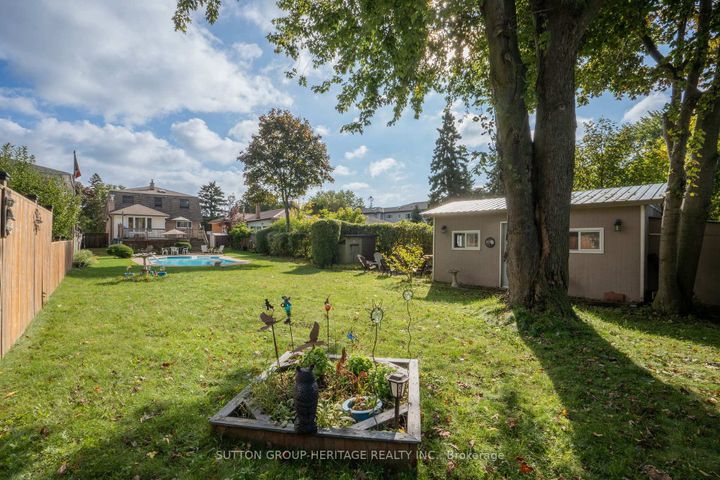 Photo 5 at 50 Poplar Road, Guildwood, Toronto