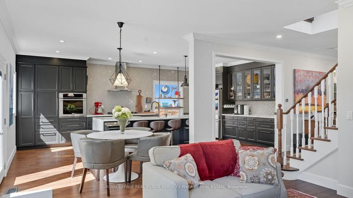 Photo 10 at 47 Livingstone Drive, Dundas, Hamilton