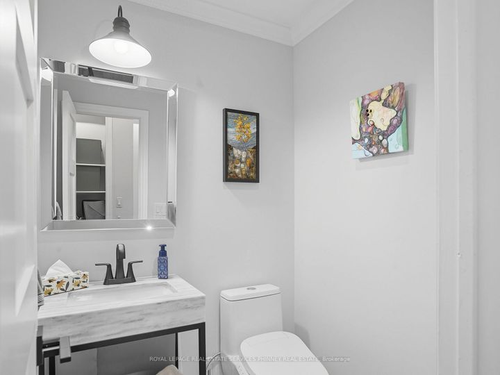 Photo 13 at 47 Livingstone Drive, Dundas, Hamilton