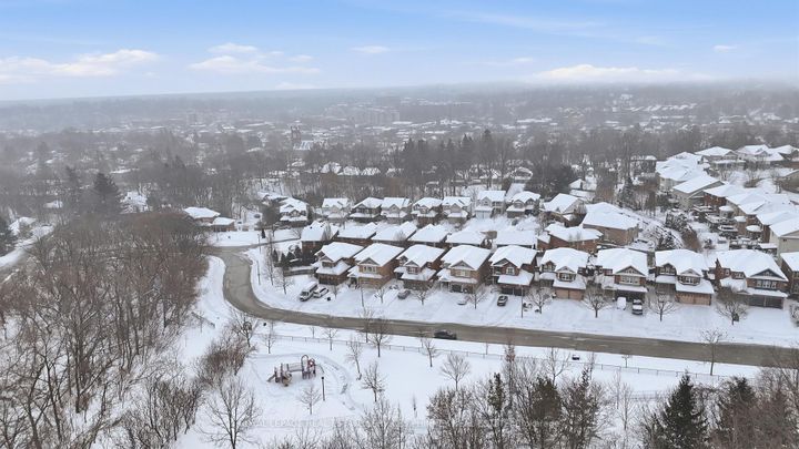 Photo 35 at 47 Livingstone Drive, Dundas, Hamilton