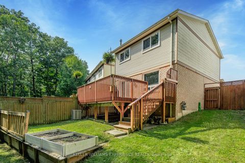 Photo 18 at 49 Burns Circle, Letitia Heights, Barrie