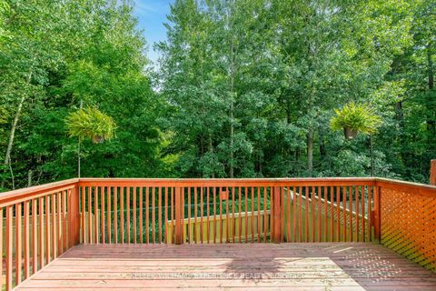 Photo 19 at 49 Burns Circle, Letitia Heights, Barrie