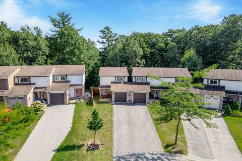 Photo 23 at 49 Burns Circle, Letitia Heights, Barrie