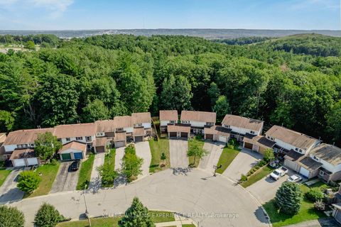 Photo 25 at 49 Burns Circle, Letitia Heights, Barrie