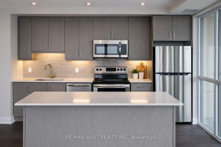 Photo 4 at 708 - 15 Lynch Street, Queen Street Corridor, Brampton