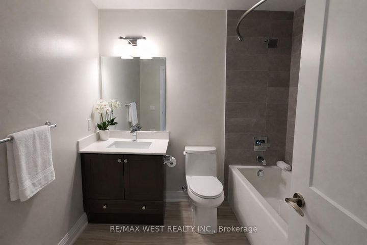 Photo 6 at 708 - 15 Lynch Street, Queen Street Corridor, Brampton