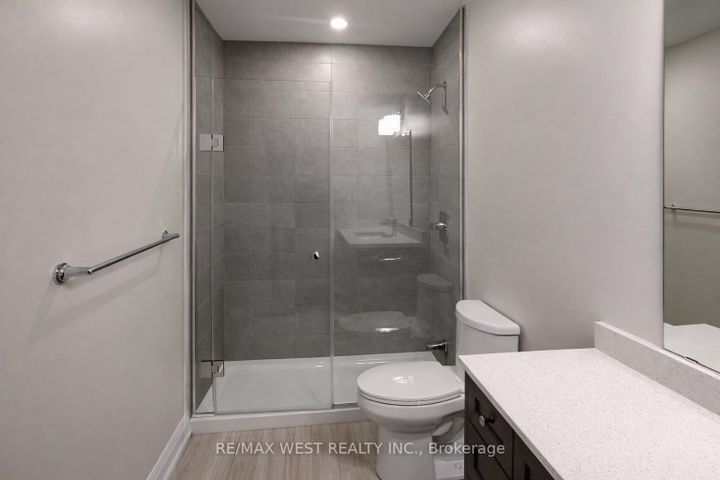 Photo 8 at 708 - 15 Lynch Street, Queen Street Corridor, Brampton