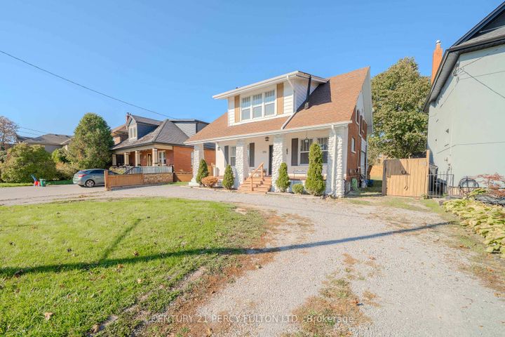 Photo 2 at 296 King Street E, Central, Oshawa