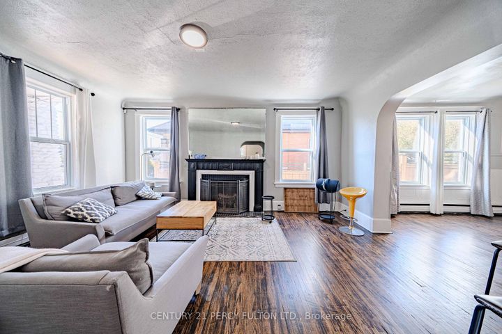 Photo 7 at 296 King Street E, Central, Oshawa