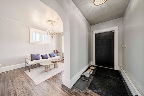 Photo 4 at 296 King Street E, Central, Oshawa