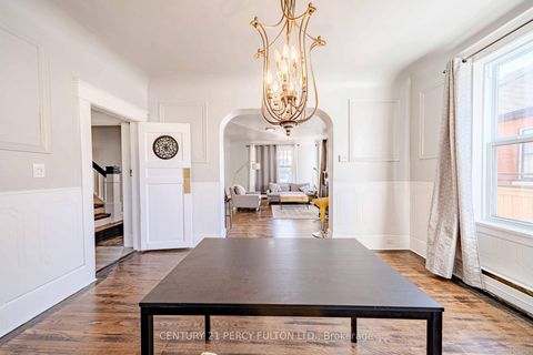 Photo 12 at 296 King Street E, Central, Oshawa