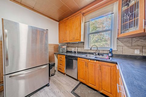 Photo 17 at 296 King Street E, Central, Oshawa