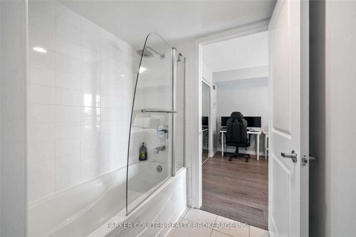 Photo 15 at 425 - 27 Rean Drive, Bayview Village, Toronto