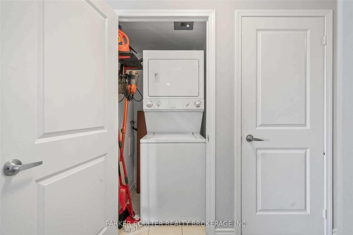 Photo 16 at 425 - 27 Rean Drive, Bayview Village, Toronto