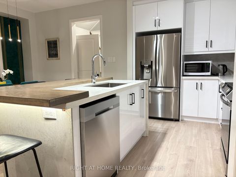 Photo 5 at 95 Shepherd Drive, Painswick South, Barrie