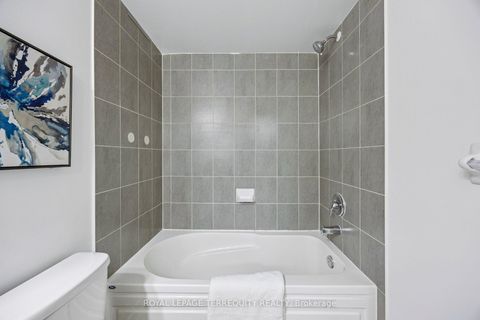 Photo 7 at Th27 - 39 Drewry Avenue, Newtonbrook West, Toronto