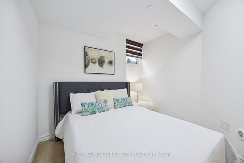 Photo 16 at Th27 - 39 Drewry Avenue, Newtonbrook West, Toronto