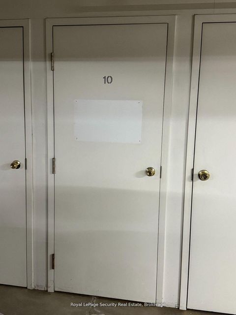 Photo 19 at 10 - 20 Glebe Road W, Eglinton, Toronto