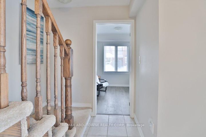 Photo 4 at 1133 Duignan Crescent, FO Ford, Milton