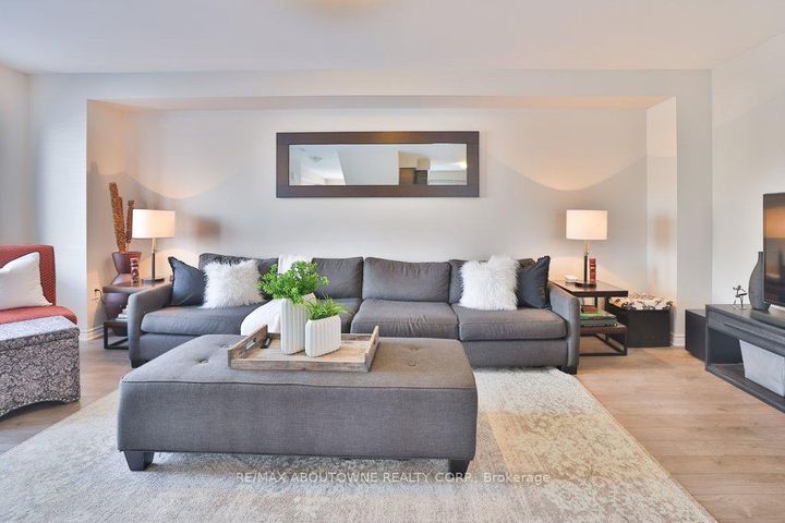 Photo 11 at 1133 Duignan Crescent, FO Ford, Milton