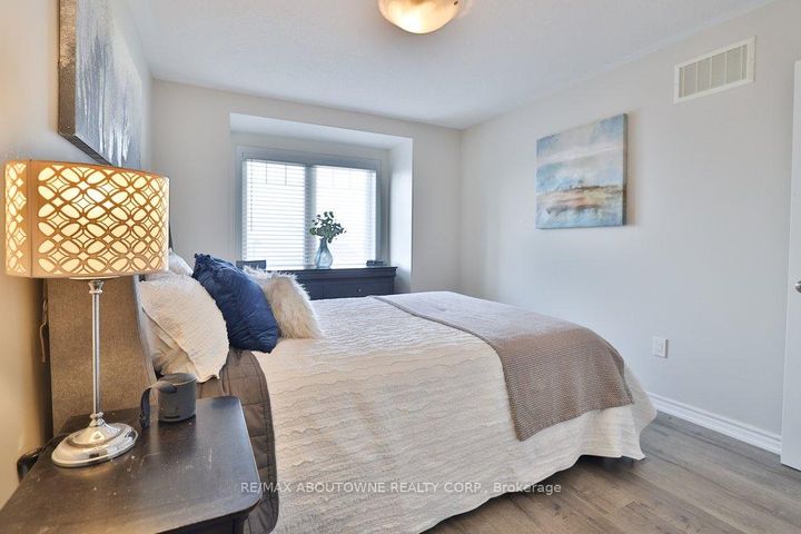 Photo 21 at 1133 Duignan Crescent, FO Ford, Milton