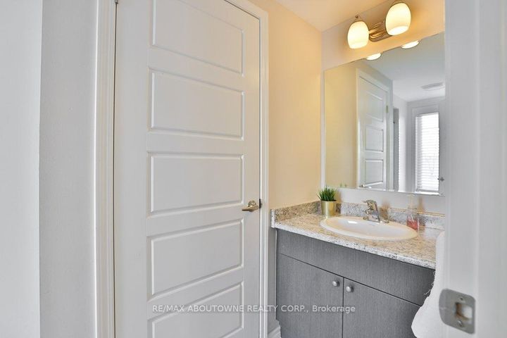 Photo 32 at 1133 Duignan Crescent, FO Ford, Milton