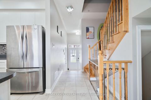 Photo 2 at 56 Snelgrove Crescent, West Bayfield, Barrie