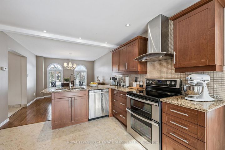 Photo 12 at 236 O'Donoghue Avenue, RO River Oaks, Oakville