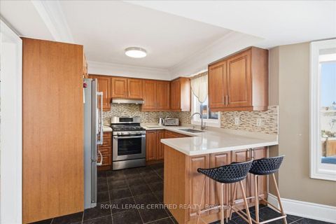 Photo 10 at 154 Country Lane, Painswick South, Barrie