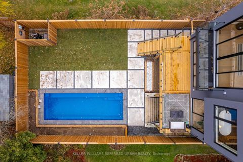 Photo 1 at 33 Twelfth Street, New Toronto, Toronto