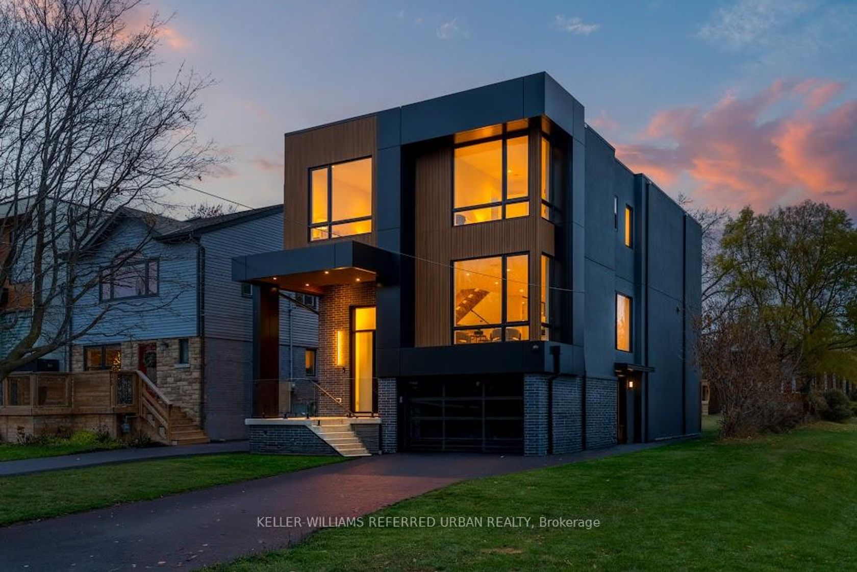 33 Twelfth Street, New Toronto, Toronto 