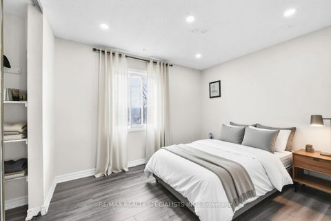 Photo 9 at 56 Pepler Place, Sunnidale, Barrie