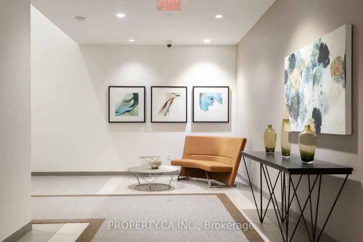 Photo 19 at 606 - 55a Avenue Road, Annex, Toronto