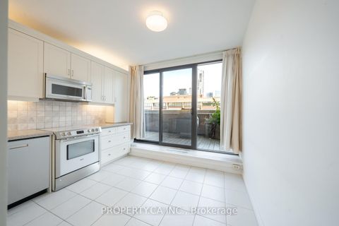 Photo 4 at 606 - 55a Avenue Road, Annex, Toronto