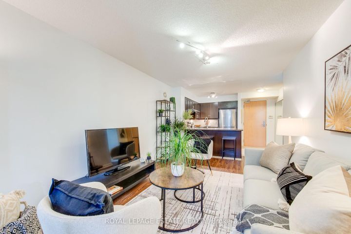 Photo 3 at 213 - 7363 Kennedy Road, Milliken Mills East, Markham