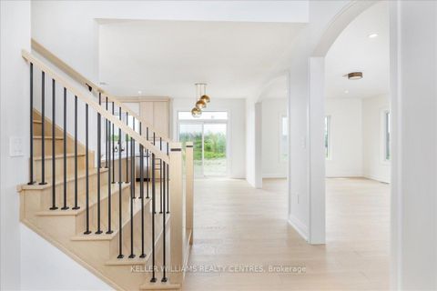 Photo 4 at 147 Lake Drive E, Historic Lakeshore Communities, Georgina