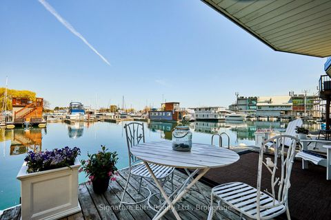 Photo 5 at 14 - 7 Brimley Road S, Cliffcrest, Toronto